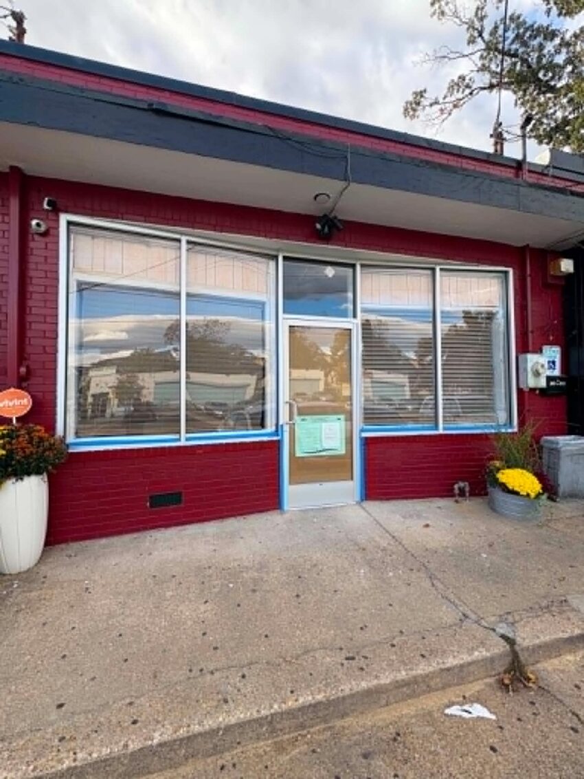 After: Storefront glass fully repaired and installed by Metropolitan Glass Repair